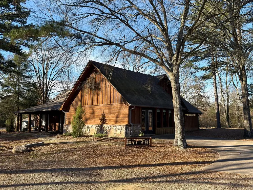 99 Sawtooth Pine Road, Broken Bow, OK 74728 - Image #1