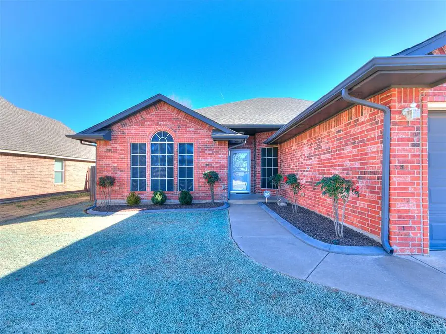 1116 N Savannah Terrace, Mustang, OK 73064 - Image #2