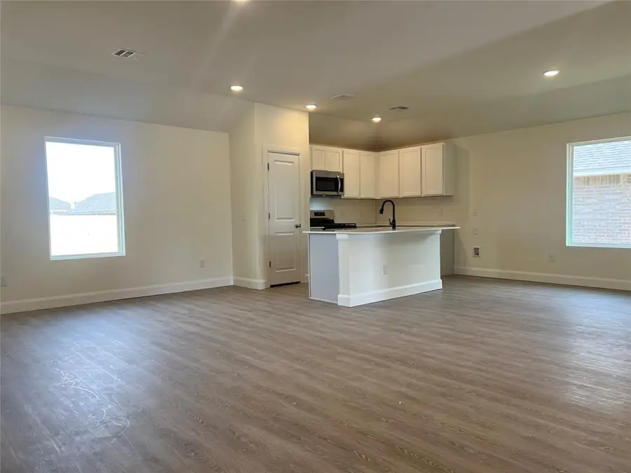 908 Shady Meadow Way, Chickasha, OK 73018 - Image #2