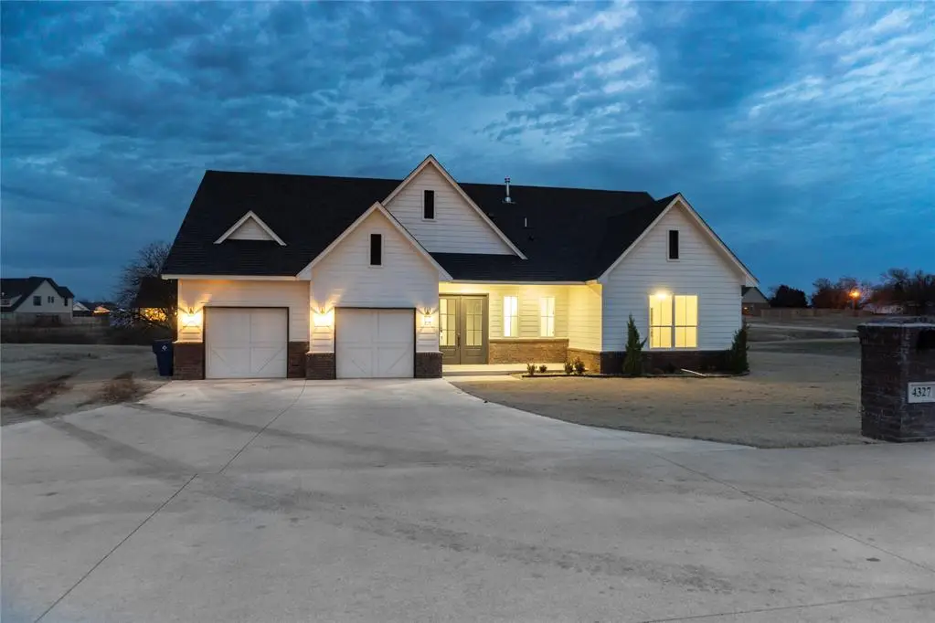 4327 Largo Lake, Edmond, OK 73025 - Image #1