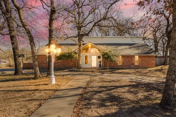 2806 N Wilburn Avenue, Bethany, OK 73008