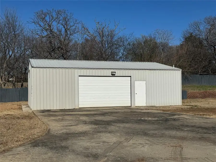 2449 Whispering Oak Drive, Seminole, OK 74868 - Image #2