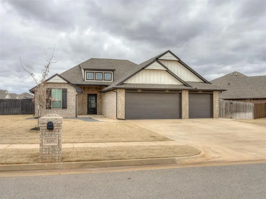 609 Red River Drive, Yukon, OK 73099 - Image #2