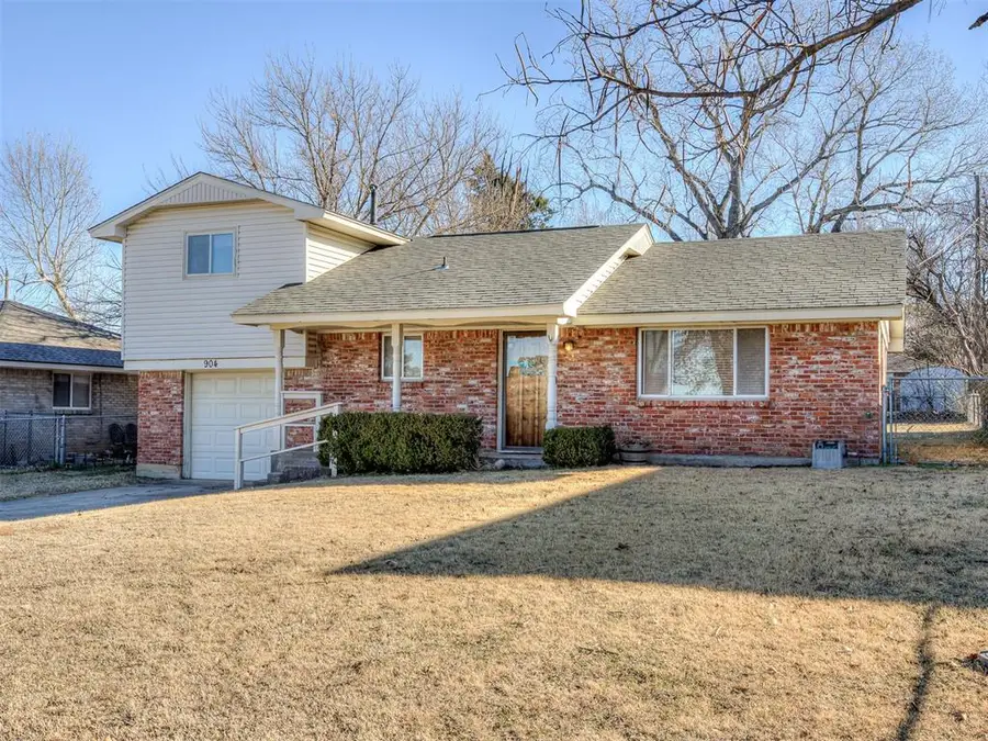 904 Oak Park Drive, Choctaw, OK 73020 - Image #2