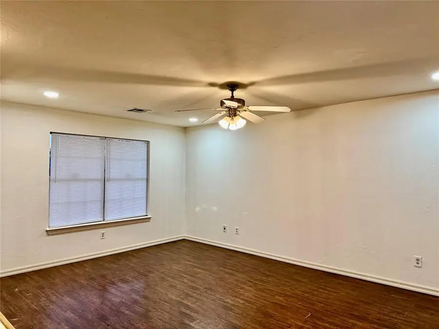 724 NW 115th Street Street, Oklahoma City, OK 73114 - #2