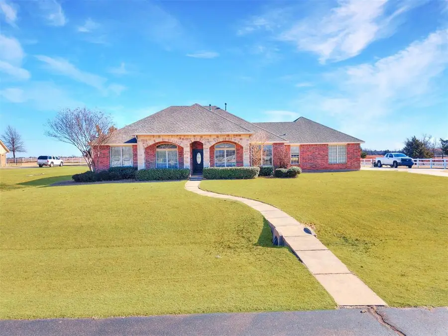 20300 Antler Farms Drive, Edmond, OK 73012 - Image #2