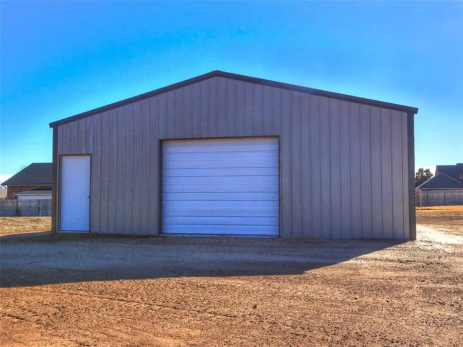 8651 Oak Tree Circle, Edmond, OK 73025 - #3