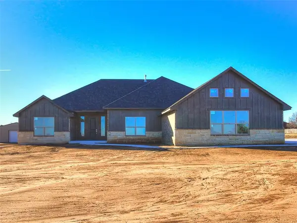 8681 Oak Tree Circle, Edmond, OK 73025