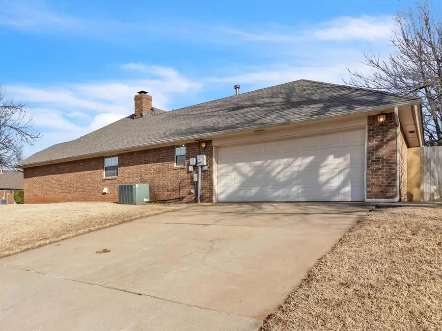 2616 Ricks Court, Edmond, OK 73012 - Image #2