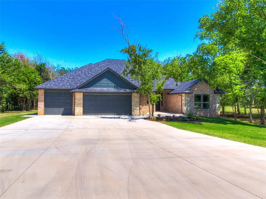9070 Oak Tree Circle, Edmond, OK 73025 - Image #3