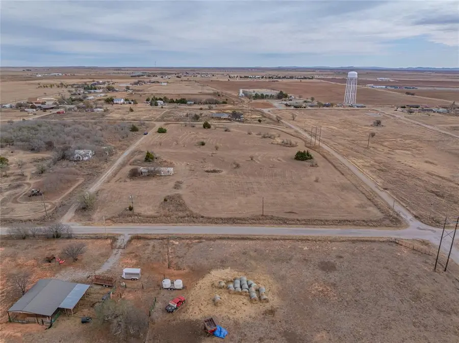 S Stephenson St (kenneth O'neal Dr)/ E 3rd Street, Hobart, OK 73651 - Image #2