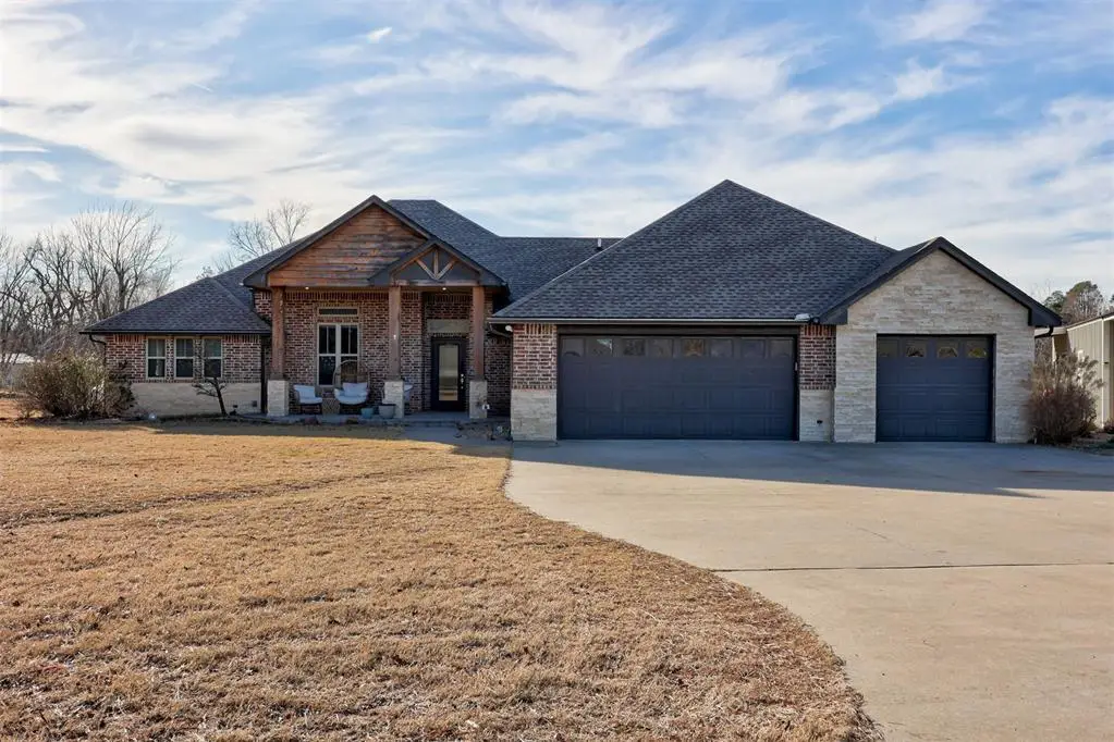 13946 Hummingbird Circle, Choctaw, OK 73020 - Image #1