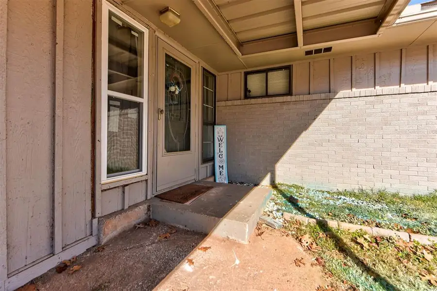 343 W Birch Drive, Mustang, OK 73064 - Image #3