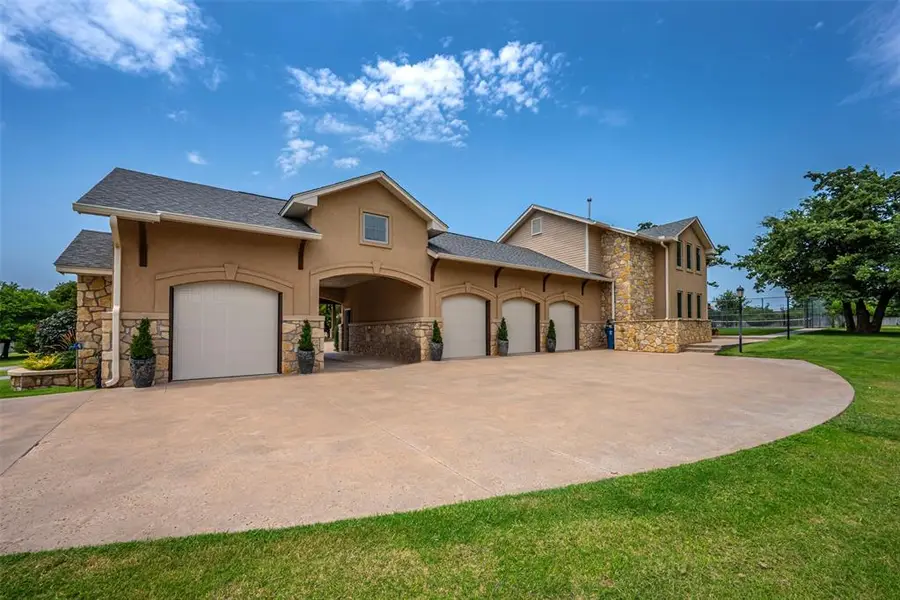 1701 Woodhill Road, Edmond, OK 73025 - Image #3