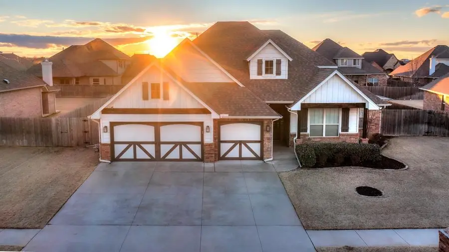 12813 Red Spruce Circle, Oklahoma City, OK 73142 - Image #2