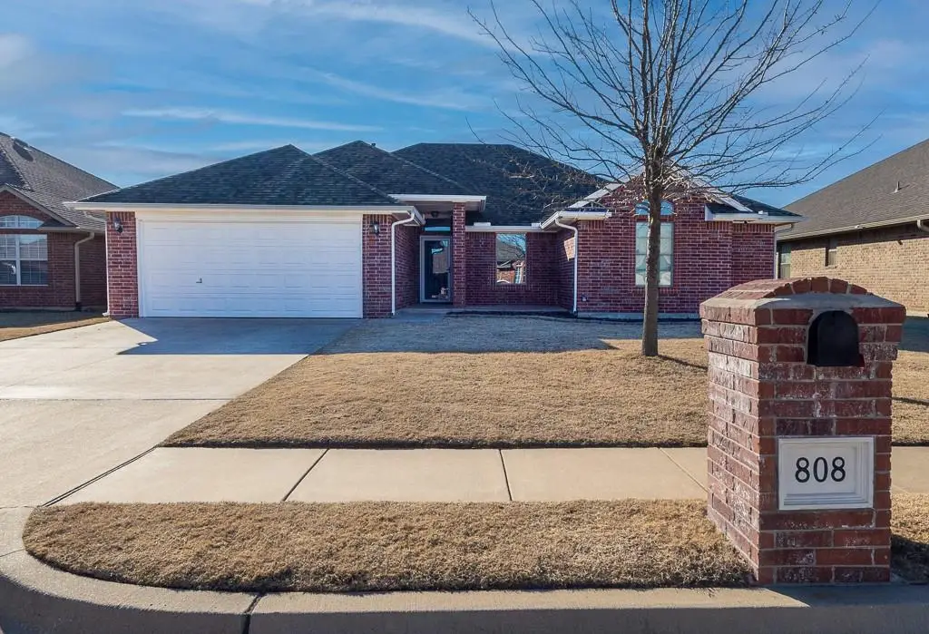 808 Canyon Drive, Yukon, OK 73099 - Image #1