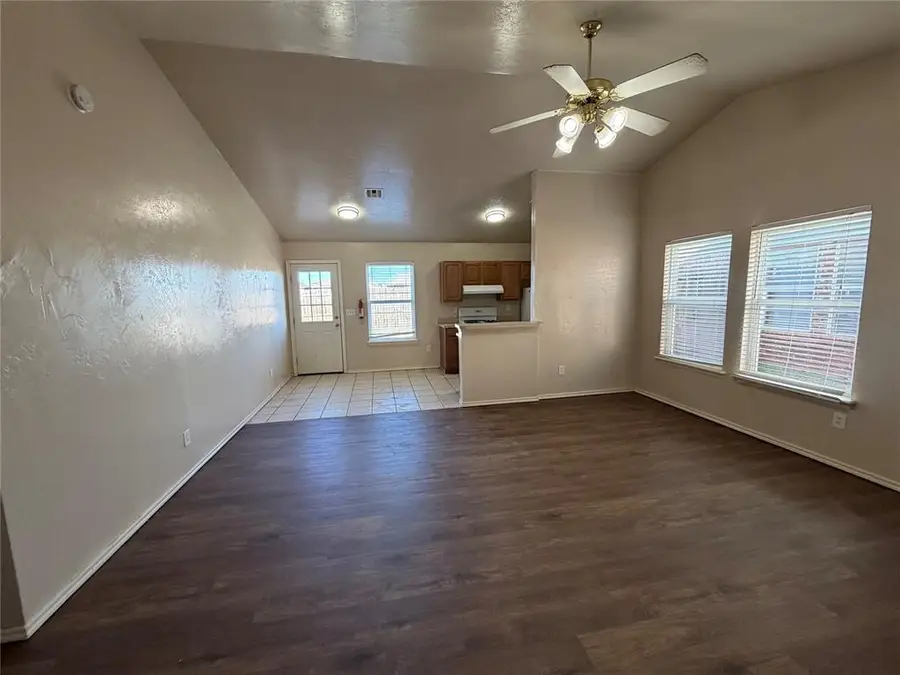 602 Welston Circle #604, Norman, OK 73071 - Image #2