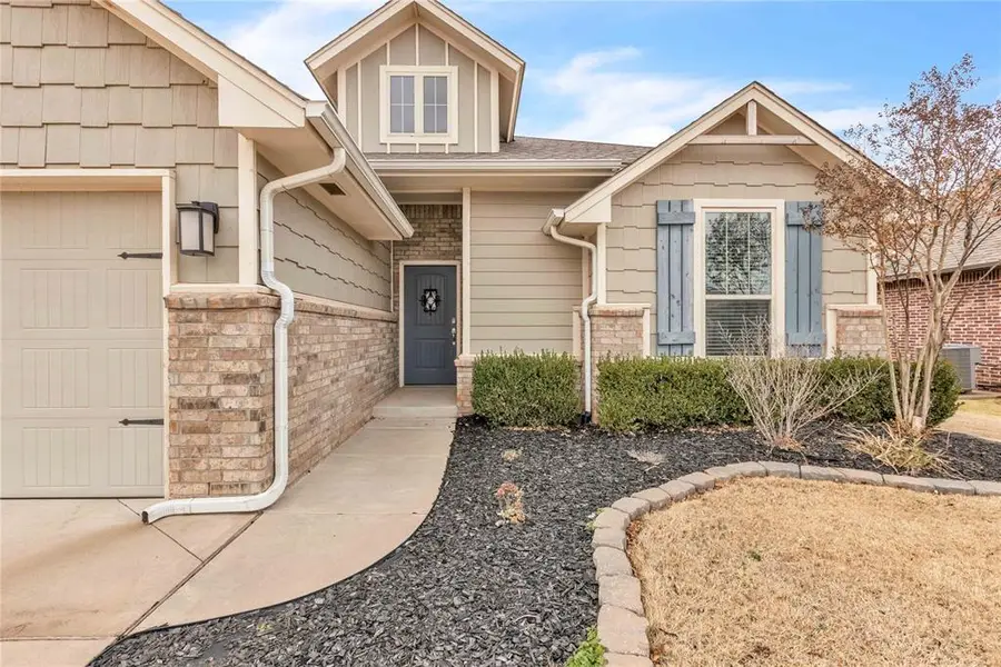 717 Windy Lane, Yukon, OK 73099 - Image #2