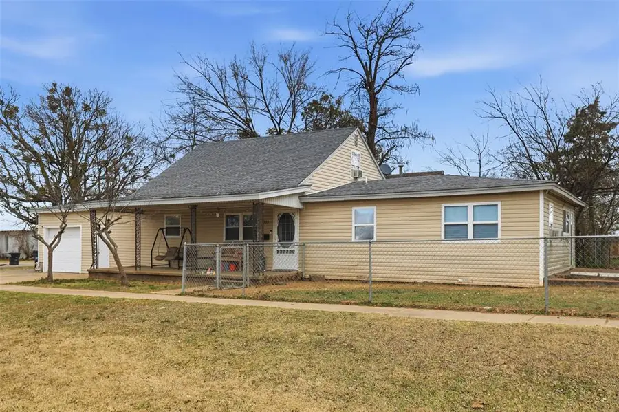 523 N 2nd Avenue, Stroud, OK 74079 - Image #3