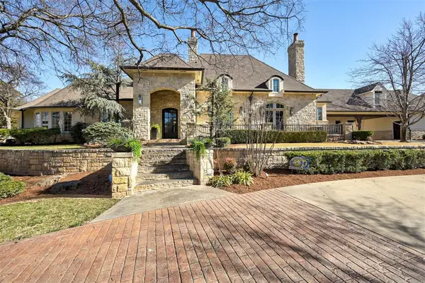 2204 Catalina Drive, Edmond, OK 73013