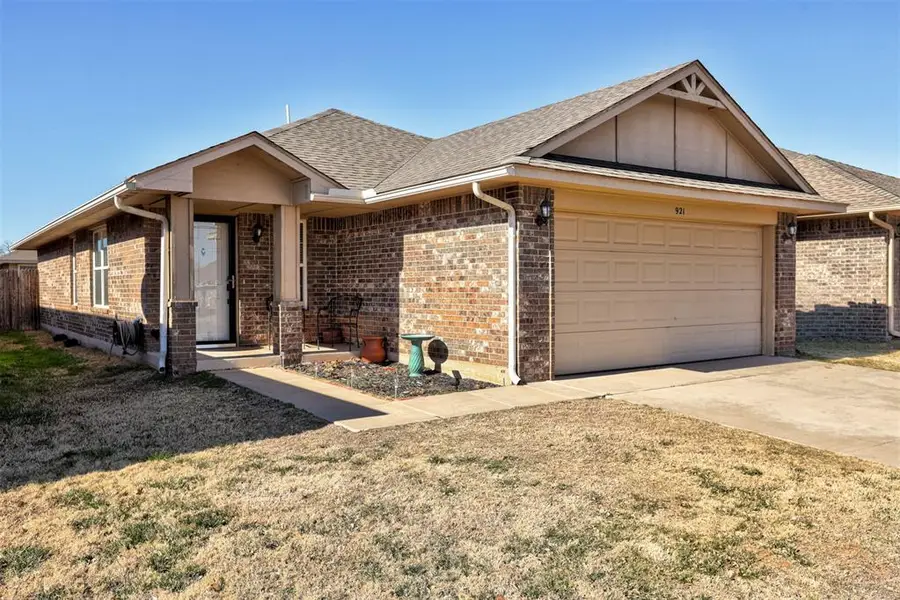 921 Switzerland Avenue, Yukon, OK 73099 - Image #2