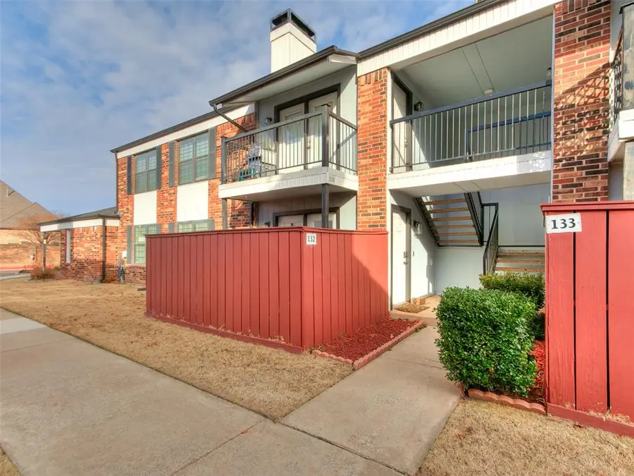 3003 River Oaks Drive #232, Norman, OK 73072 - Image #3