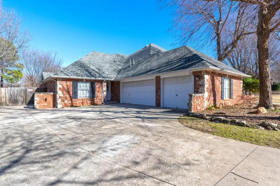 4221 Upper Lake Dr, Norman, OK 73072 - Image #3