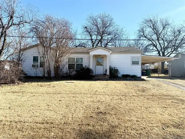 701 S Main Street, Grandfield, OK 73546