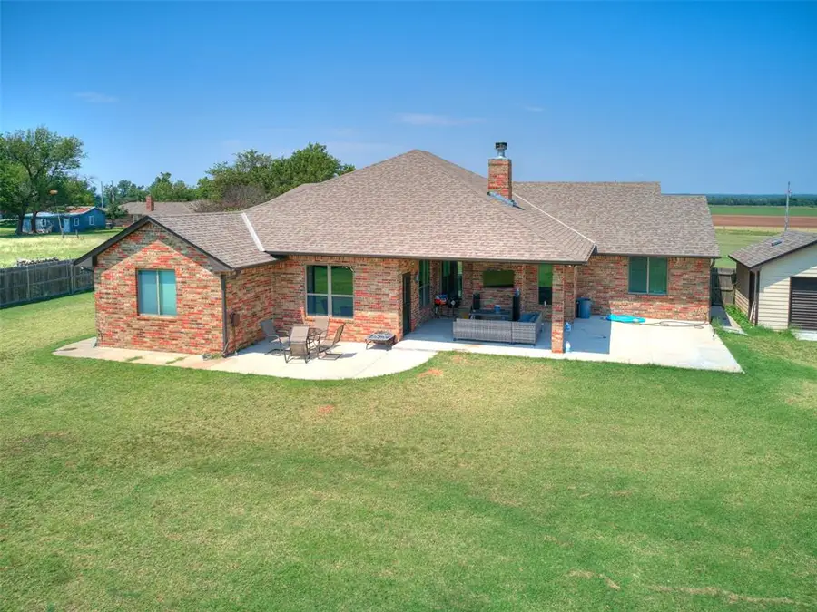 1330 E Silver City Road, Tuttle, OK 73089 - Image #3