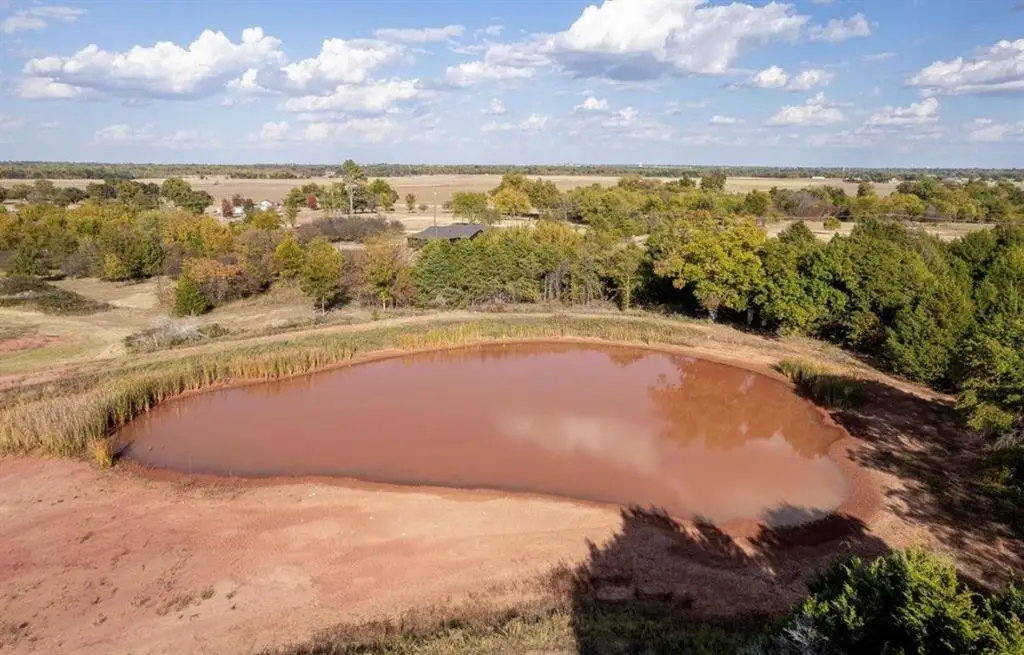 37207 Lake Road, Shawnee, OK 74801 - Image #1