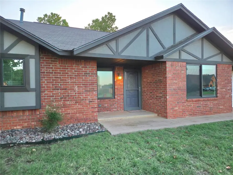 605 Hayes Street, Altus, OK 73521 - Image #2