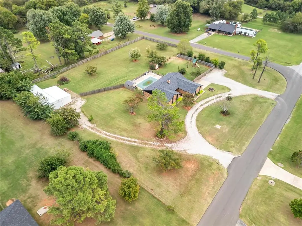 704 Cedar Springs Drive, Tuttle, OK 73089 - Image #1