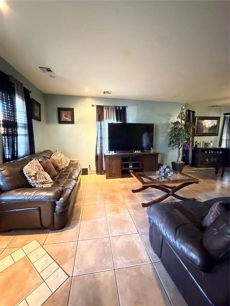 1224 NW 8th Street, Oklahoma City, OK 73106 - Image #2