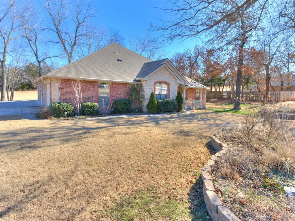 10650 Hunters Pointe, Edmond, OK 73034 - Image #1