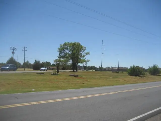 2524 S Eastern Avenue, Moore, OK 73160 - Image #2