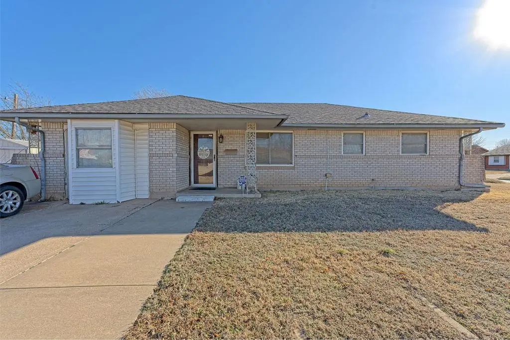 102 N Dillon Avenue, Moore, OK 73160 - Image #1