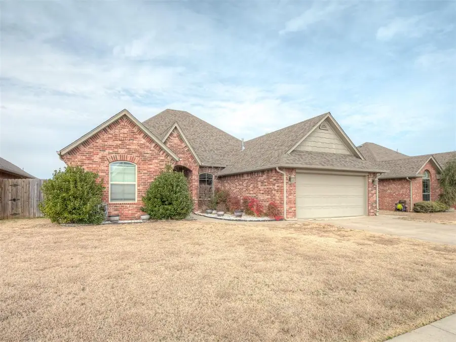 925 SW 14th Street, Moore, OK 73160 - Image #2