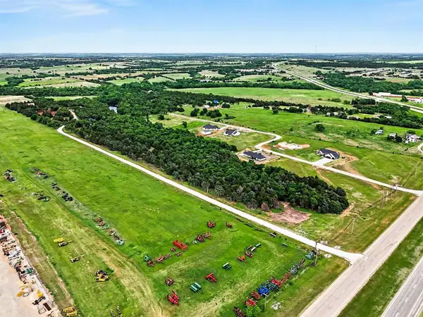 940 Creekside Trail, Guthrie, OK 73044