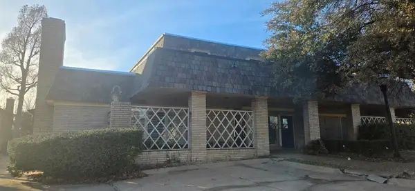 6341 Glenbrook Court, Oklahoma City, OK 73118