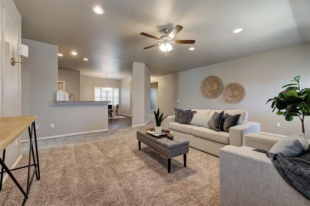 2924 Sunberry Way, Yukon, OK 73099 - Image #1