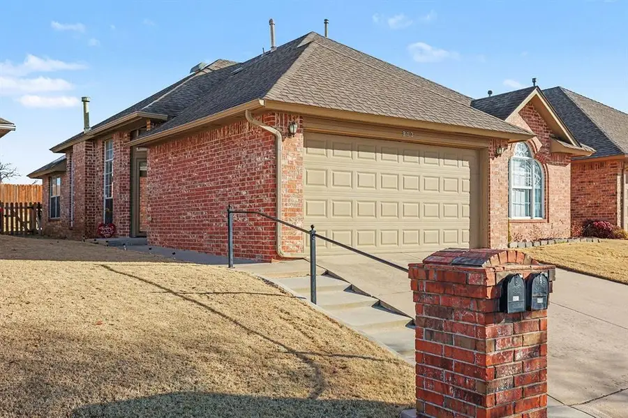 913 Heather Glen Terrace, Norman, OK 73072 - Image #3