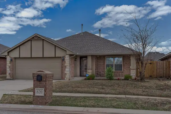 620 Apple Tree Lane, Moore, OK 73160
