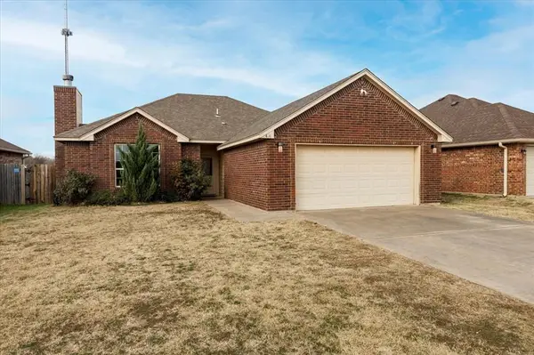 414 NW Granite Avenue, Cache, OK 73527