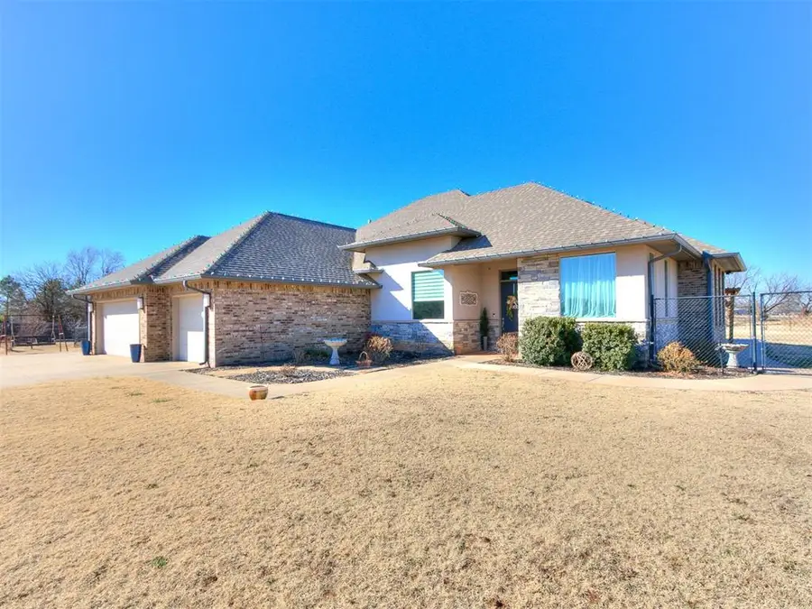 4849 Hillcrest Lane, Edmond, OK 73025 - Image #3