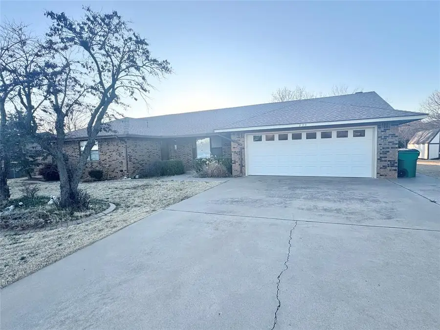 905 N Ann Street, Granite, OK 73547 - Image #2