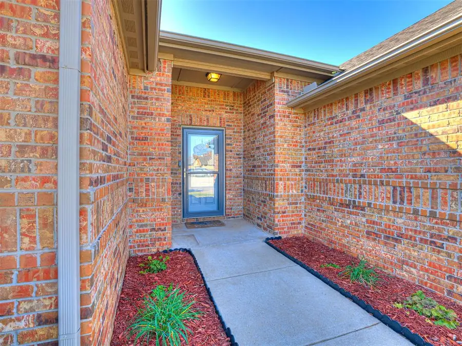 3124 Copan Court, Yukon, OK 73099 - Image #3
