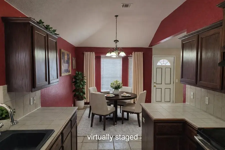 212 Cambridge Drive, Midwest City, OK 73110 - Image #3