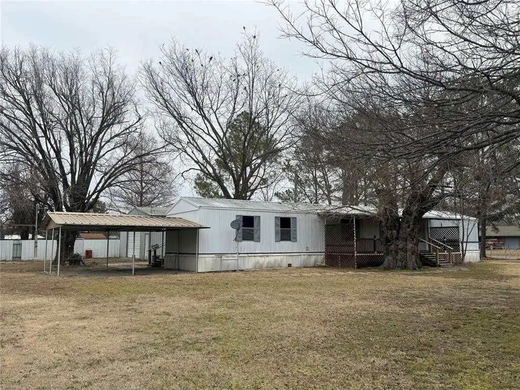 409 W Francis Street, Wetumka, OK 74883 - Image #1