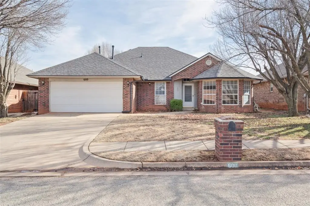 600 Fox Hunt Lane, Edmond, OK 73003 - Image #1