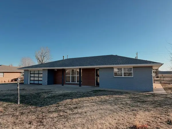 721 N Marion Avenue, Hinton, OK 73047